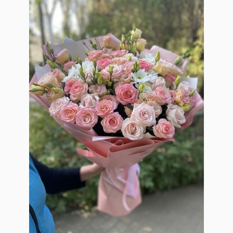 Фото 2/3. Купити букети троянд у Запоріжжі - тільки у крамниці квітів Flowers Story